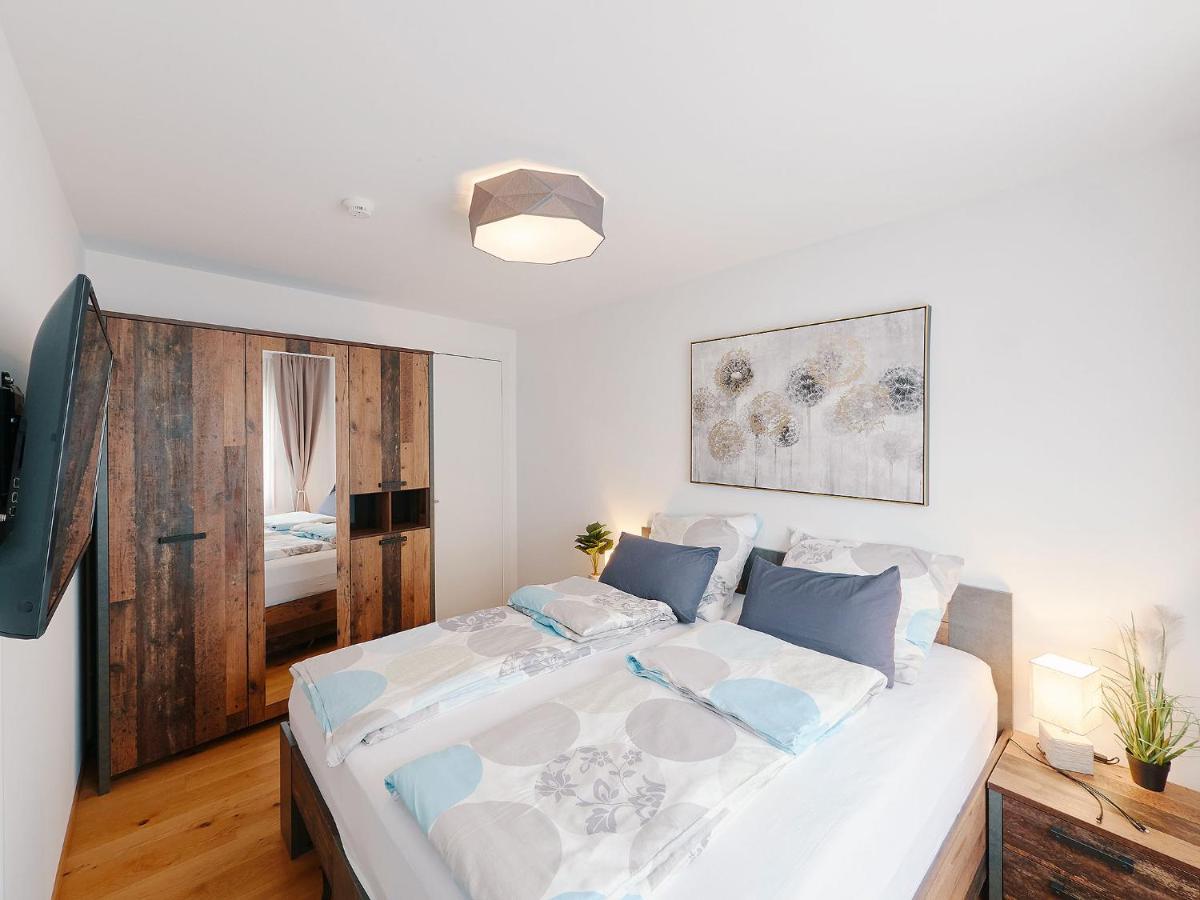 Montanas - Luxuswohnung Mit Kamin - Nahe Caumasee & Talstation Flims Exterior photo